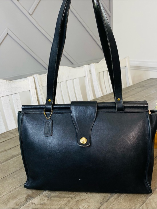 Coach Handbags - 90s Vintage Coach Barclay Tote Black Glove Tanned Leather Business Bag USA